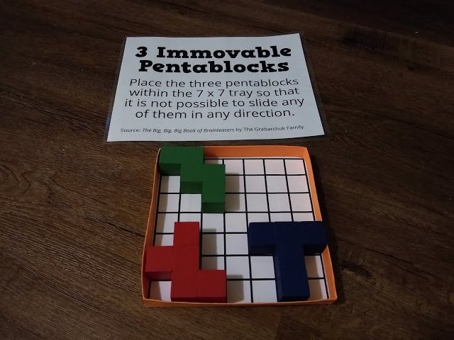 3 imovable pentablocks puzzle.
