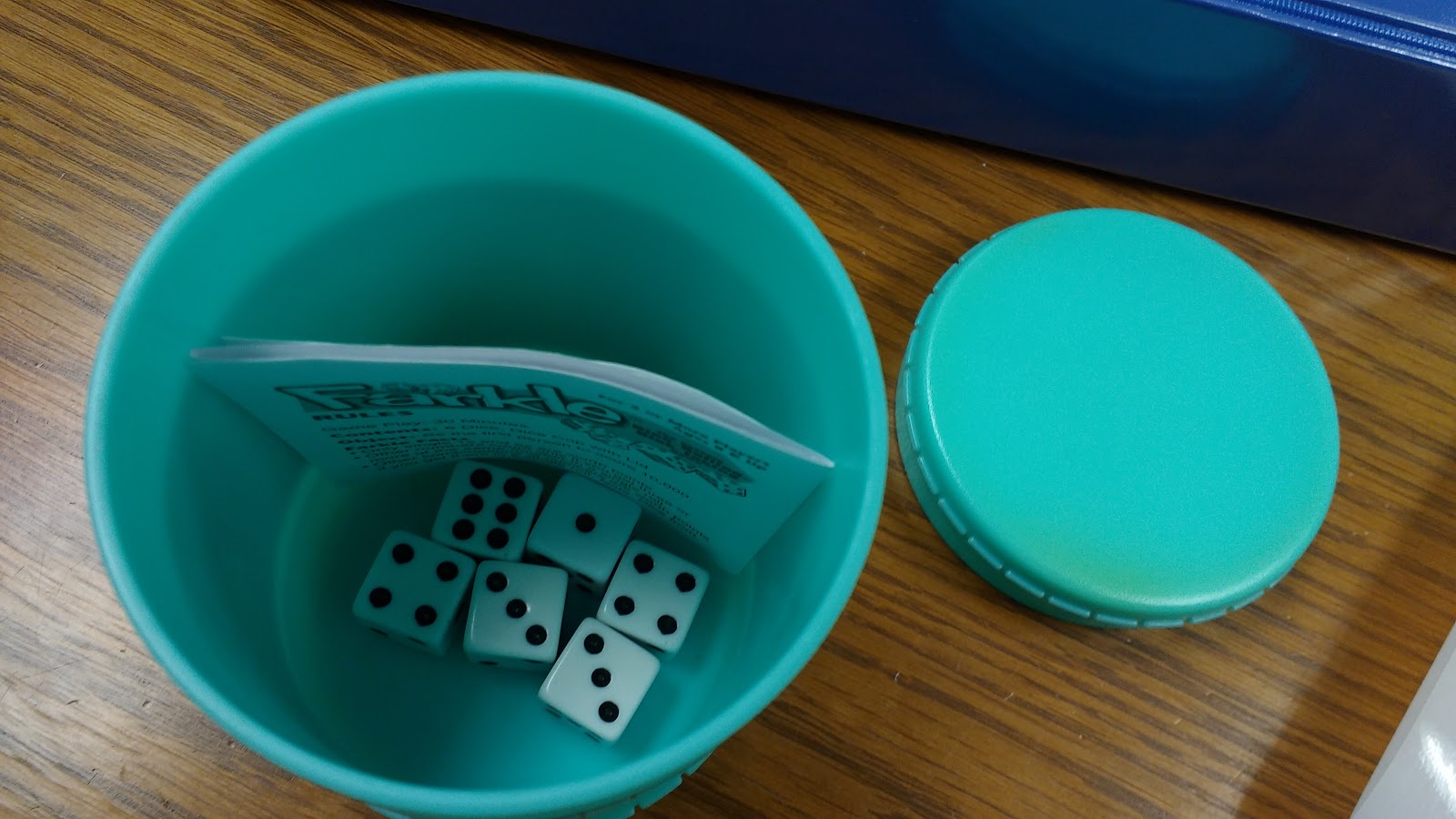 contents of farkle game. 